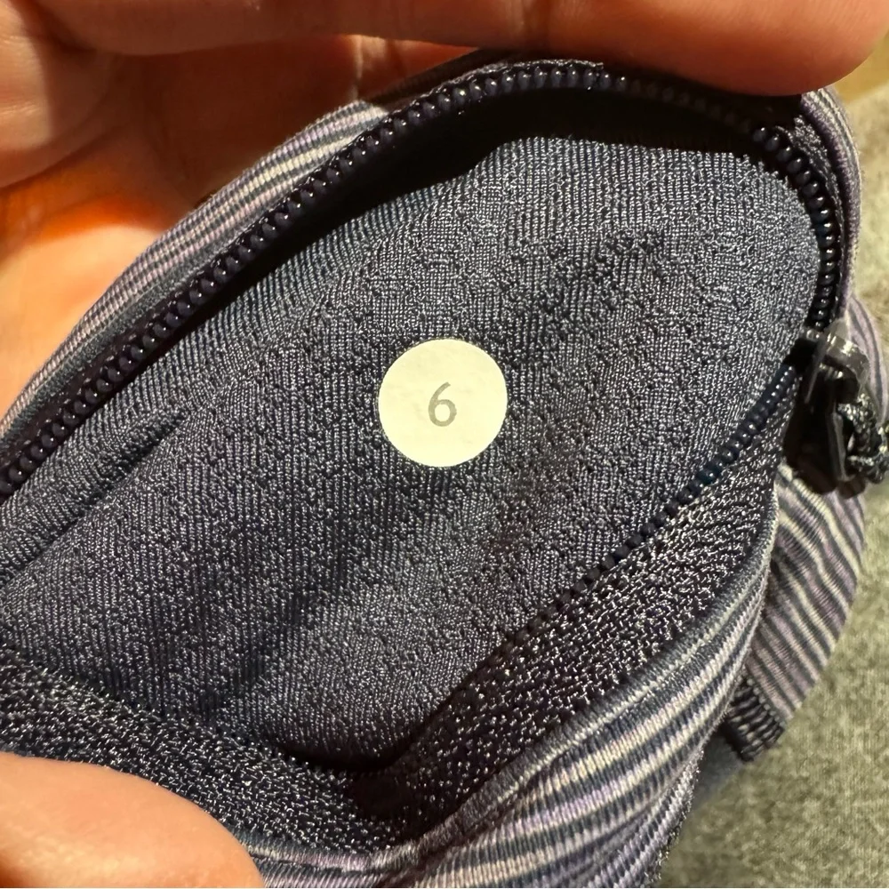 Lululemon-Run: Inspire Crop II - Sz 6 - Wee Are From Space Deep Indigo - Picture 4 of 12